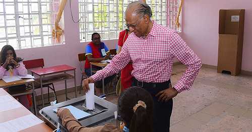 Mauritius awaits results of tense election | Africanews Mauritius awaits results of tense election | Africanews