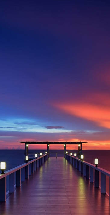 Post: